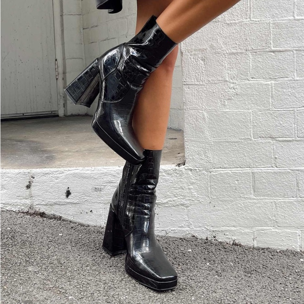 Princess Polly JAMIE CROC PLATFORM BOOTS BLACK